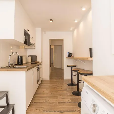 Modern Brand New Centre 2 *