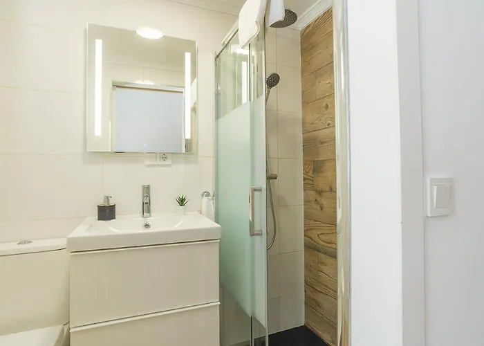 Modern Brand New Centre 2 *