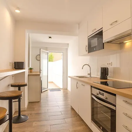 Modern Brand New Centre 2 تورّيفيِخا